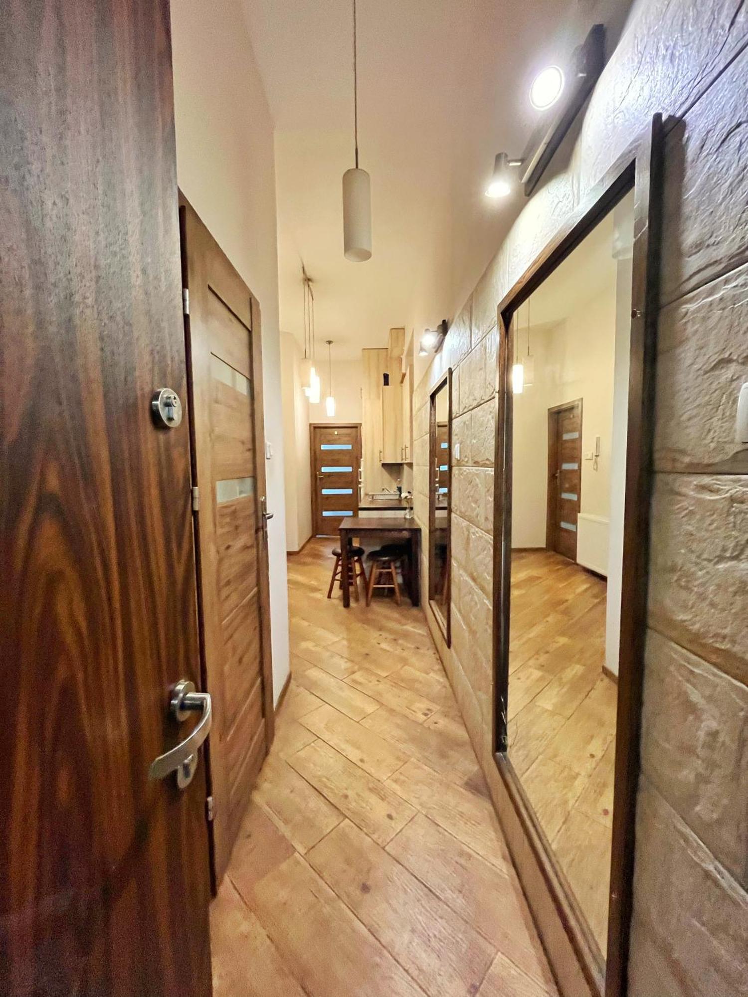 Cozy Rooms In Old Town And Wawel คราคูฟ ภายนอก รูปภาพ